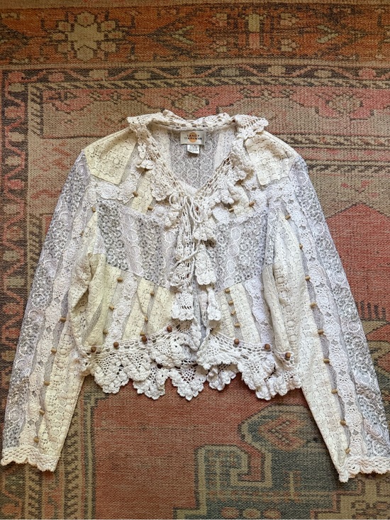 Sandy Starkman Tops - Vintage Sandy Starkman Lace Crochet Tie-Front Boho Top in Cream